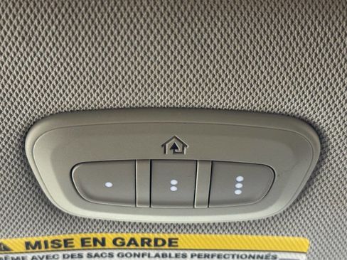 Used 2019 Chrysler Pacifica Limited image 42