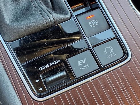 Certified 2024 Toyota Sienna XLE image 14