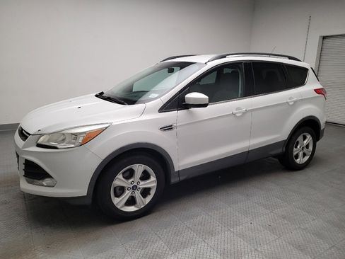 Used 2016 Ford Escape SE w/ Equipment Group 201A FWD image 2