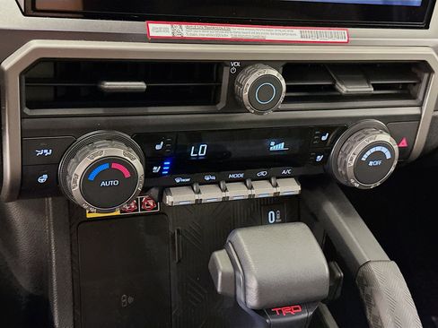 Used 2025 Toyota 4Runner TRD Off-Road Premium w/ Tow Technology Package AWD/4WD image 24