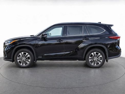 Used 2026 Toyota Highlander XLE AWD/4WD image 4