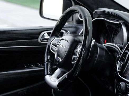 Used 2020 Jeep Grand Cherokee SRT AWD/4WD image 23