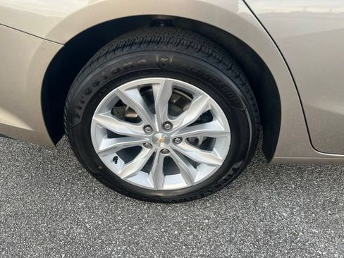 Used 2023 Chevrolet Malibu LT FWD image 11
