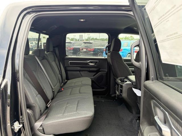 New 2026 RAM 1500 Big Horn AWD/4WD image 30