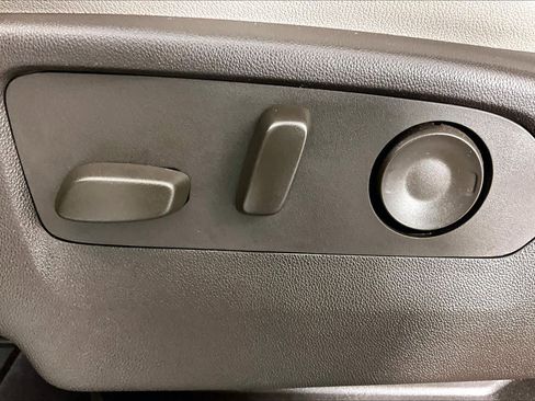 Used 2024 Chevrolet Tahoe LT w/ Luxury Package image 31