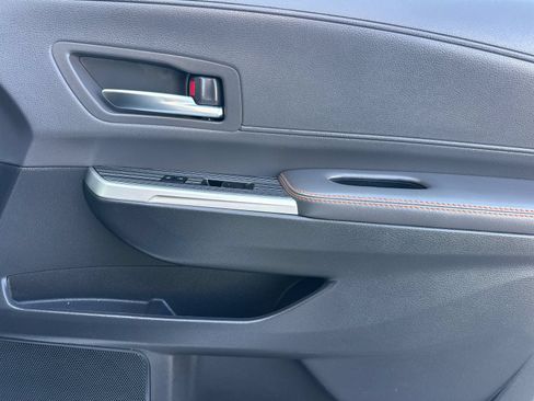 Used 2022 Toyota Sienna XSE FWD image 21