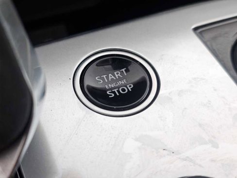 Used 2023 Land Rover Range Rover SE image 29