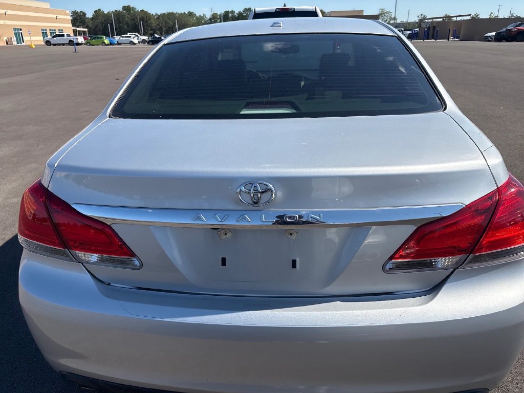 Used 2011 Toyota Avalon FWD image 7