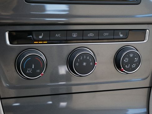 Used 2017 Volkswagen Golf Alltrack SE image 23