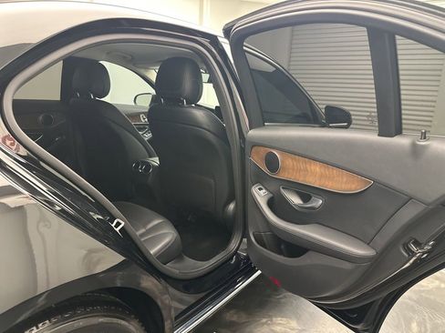 Used 2017 Mercedes-Benz C 300 Sedan image 7