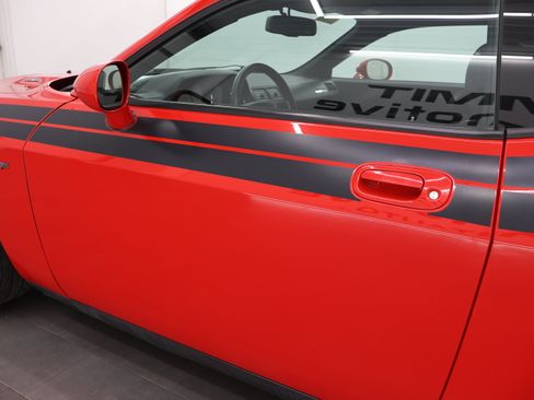 Used 2010 Dodge Challenger R/T RWD image 29
