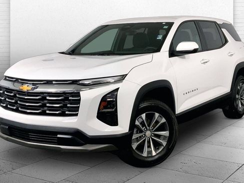 Used 2026 Chevrolet Equinox LT FWD image 14