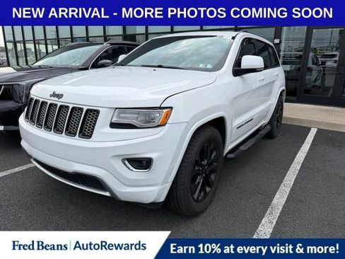 Used 2015 Jeep Grand Cherokee Limited w/ Luxury Group II AWD/4WD image 3