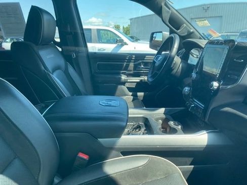 Used 2023 RAM 1500 Laramie AWD/4WD image 6