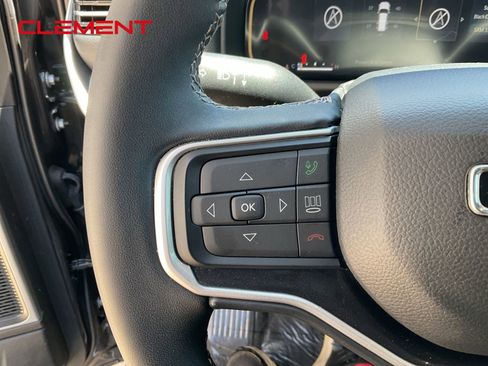 Used 2023 Jeep Wagoneer 4WD image 28