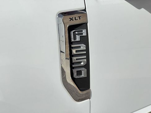 Used 2022 Ford F250 XLT w/ XLT Value Package image 8