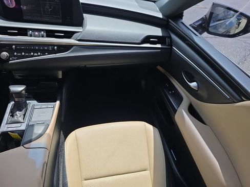 Used 2021 Lexus ES 350 w/ Accessory Package FWD image 16