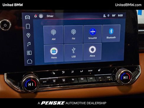 Used 2025 GMC Canyon AT4 image 8