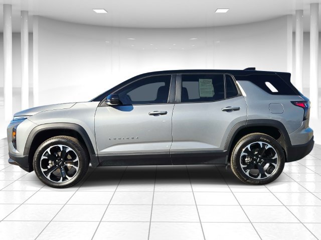 Used 2026 Chevrolet Equinox LT FWD image 2