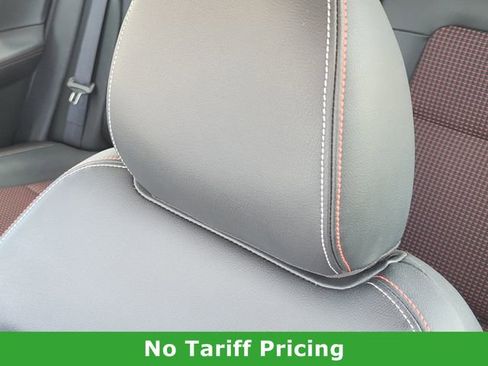 Used 2025 Nissan Kicks SR AWD/4WD image 13