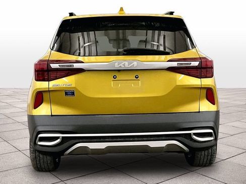 Used 2023 Kia Seltos SX w/ SX Sunroof Package AWD/4WD image 4