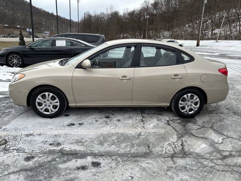 Used 2010 Hyundai Elantra GLS image 2