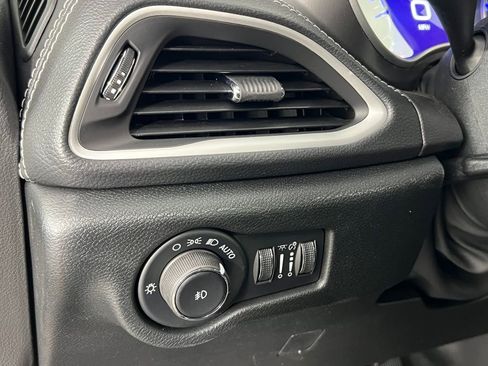 New 2026 Chrysler Pacifica Select FWD image 24