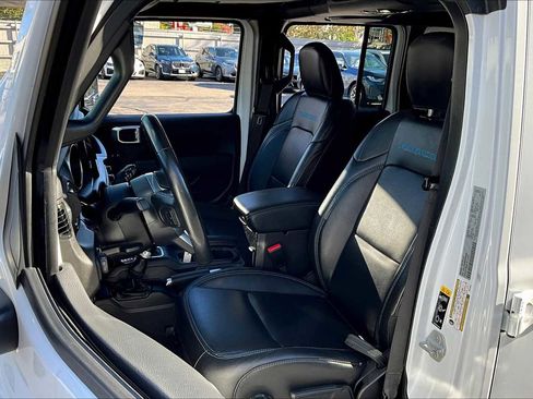 Used 2022 Jeep Wrangler Unlimited Rubicon 4xe w/ Cold Weather Group image 7