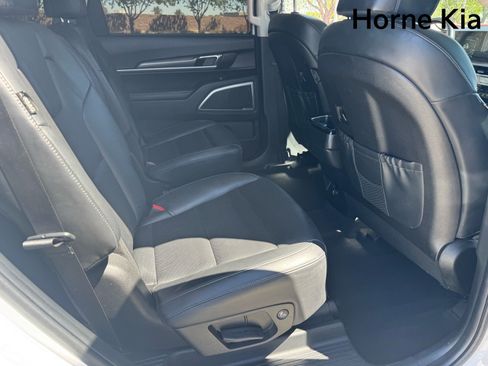 Certified 2024 Kia Telluride S w/ S Sunroof Package FWD image 28