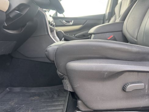 Used 2020 Subaru Ascent Limited w/ Popular Package #4 image 12