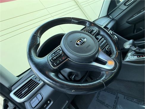 Used 2017 Kia Optima EX image 8