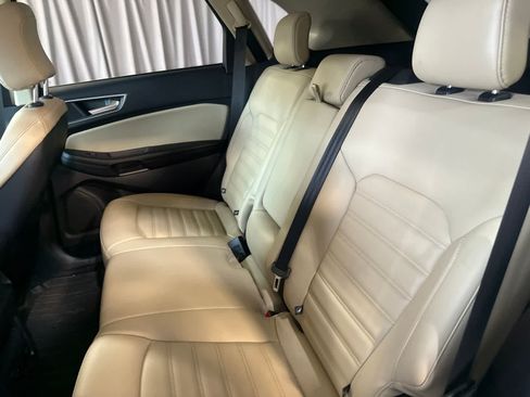 Used 2022 Ford Edge SEL w/ Convenience Package AWD/4WD image 17