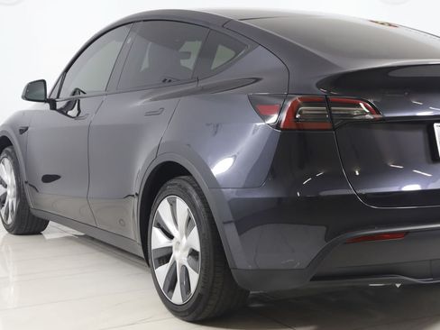 Used 2024 Tesla Model Y Long Range RWD image 24