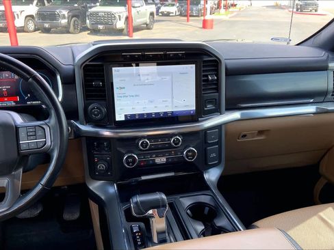 Used 2021 Ford F150 Lariat w/ Trailer Tow Package image 6