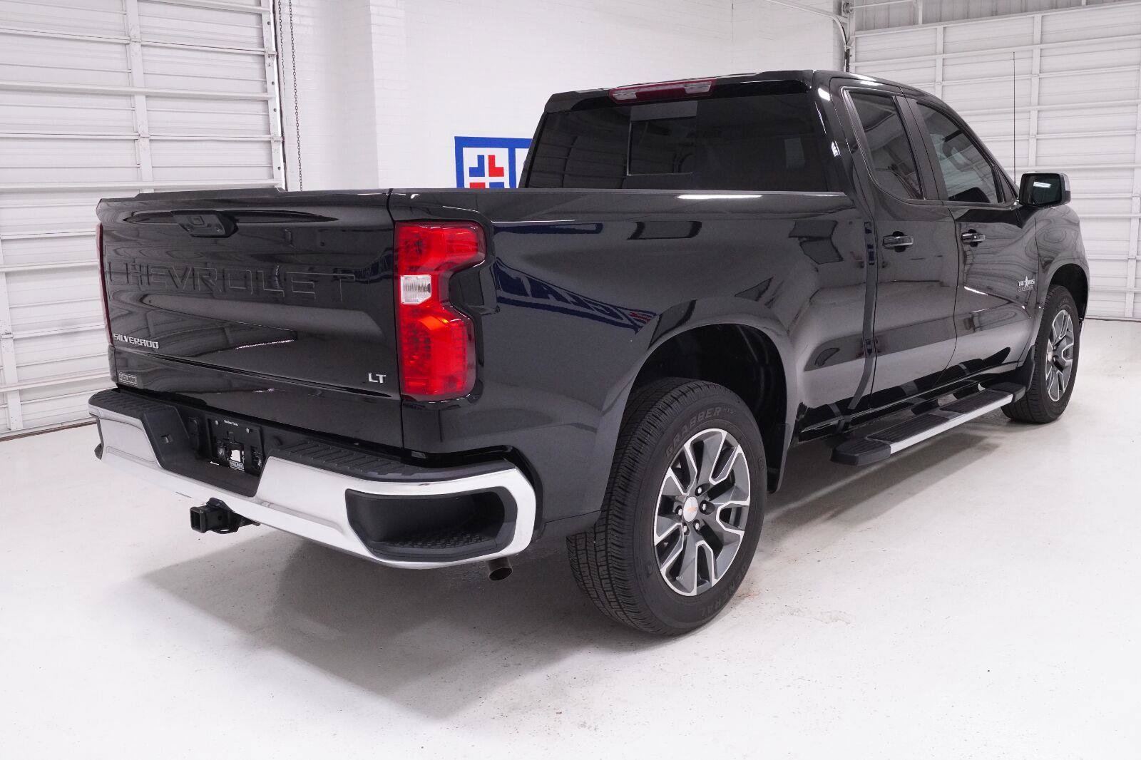 Used 2025 Chevrolet Silverado 1500 LT w/ Texas Edition Plus RWD image 26