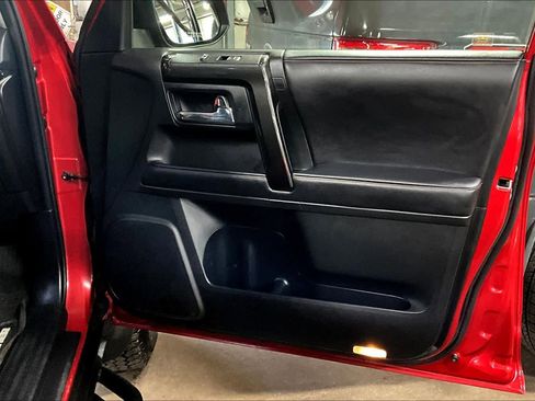 Certified 2021 Toyota 4Runner TRD Off-Road Premium AWD/4WD image 20