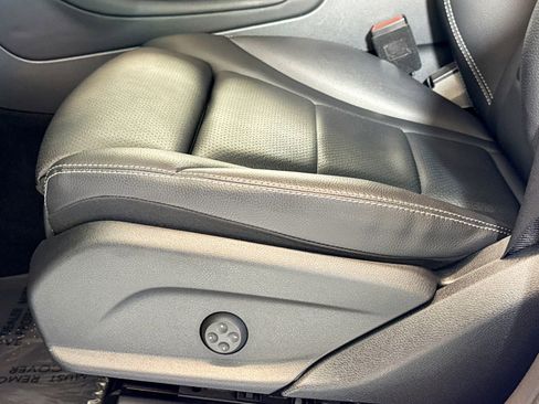 Used 2022 Mercedes-Benz GLC 300 4MATIC image 18