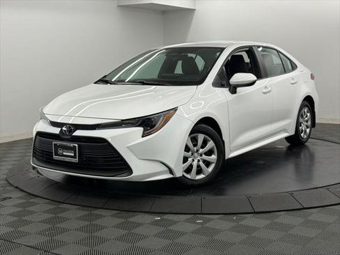 Certified 2026 Toyota Corolla LE FWD image 3