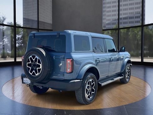 Used 2025 Ford Bronco Outer Banks AWD/4WD image 3