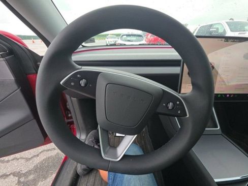 Used 2026 Tesla Model Y AWD image 15