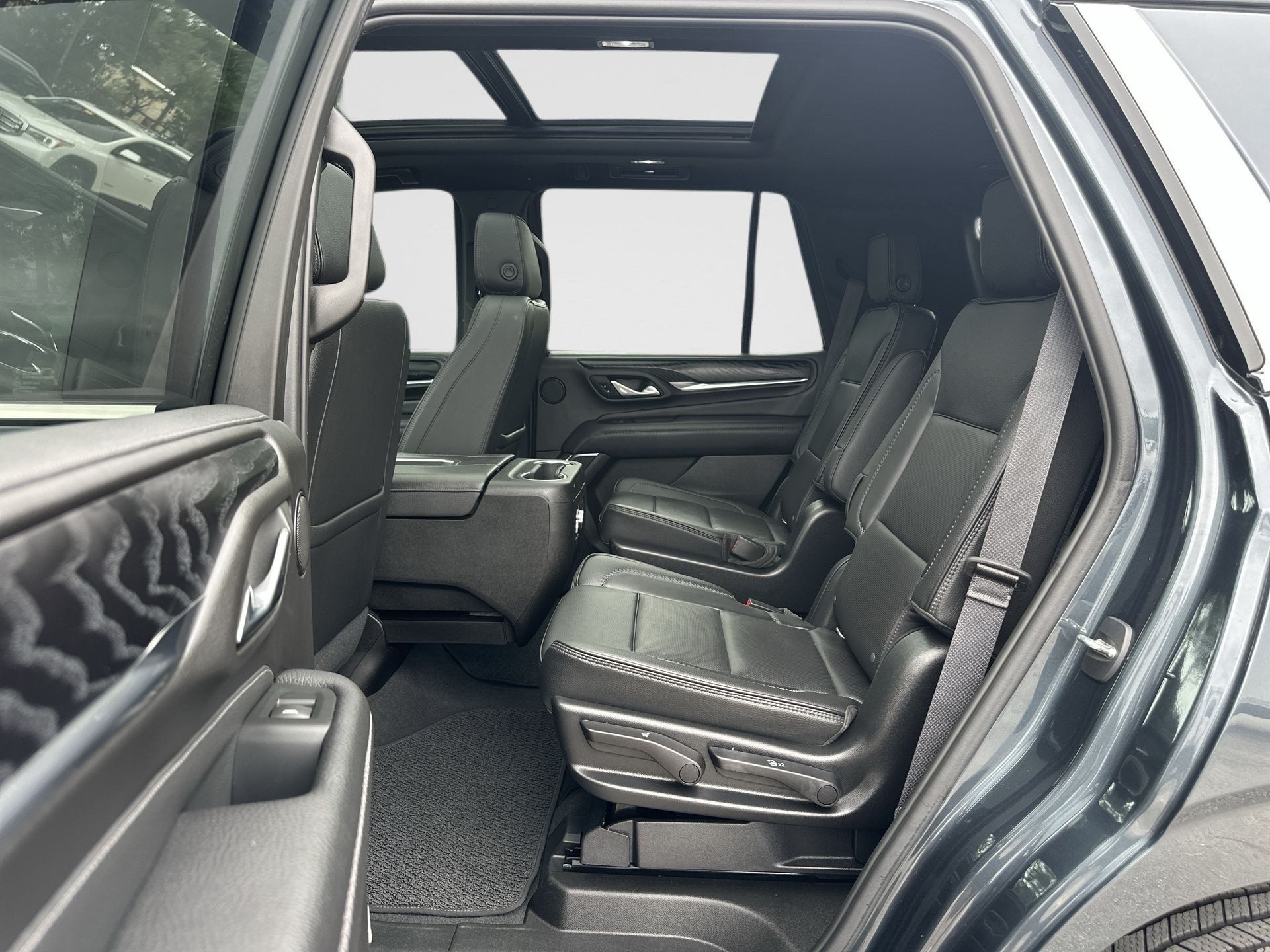 Used 2021 GMC Yukon Denali w/ Denali Premium Package AWD/4WD image 25