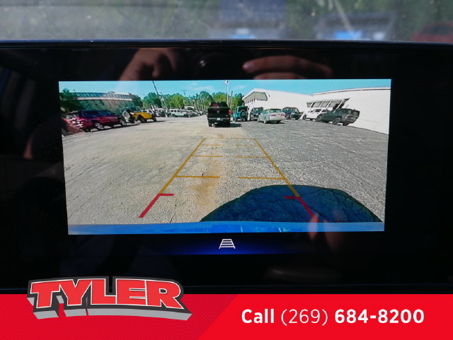 Used 2024 Chevrolet Trax RS w/ Sunroof Package FWD image 48