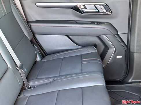Used 2025 Chevrolet Tahoe RST w/ Comfort Package AWD/4WD image 14