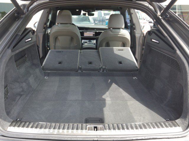 Used 2021 Audi Q8 Premium AWD/4WD image 33