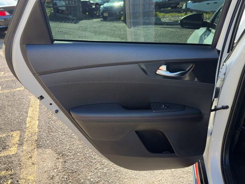 Used 2023 Kia Forte GT FWD image 14