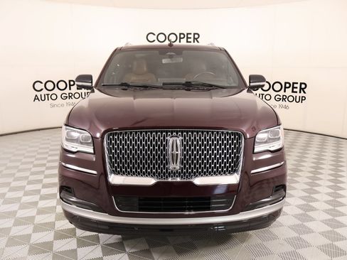 Used 2023 Lincoln Navigator Reserve AWD/4WD image 9