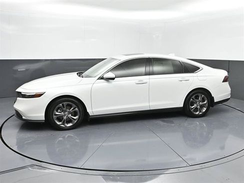 Used 2024 Honda Accord EX image 27