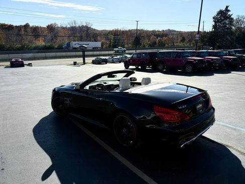 Used 2017 Mercedes-Benz SL 63 AMG AMG SL 63 Roadster image 32