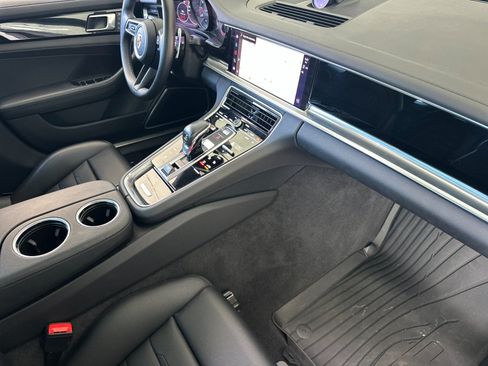 Used 2023 Porsche Panamera image 14