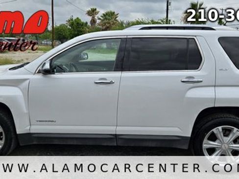 Used 2017 GMC Terrain SLT w/ Driver Alert Package I FWD image 2
